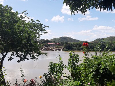 Veduta del lago Itasy dove sorge il centro sanitario Sant Paul