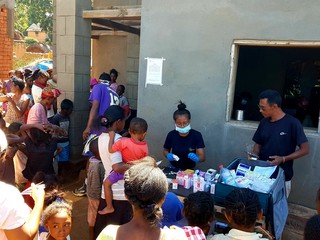 banchetto registazione nel villaggio