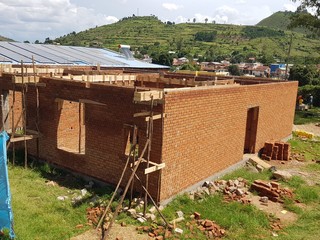 casa dei volontari in costruzione